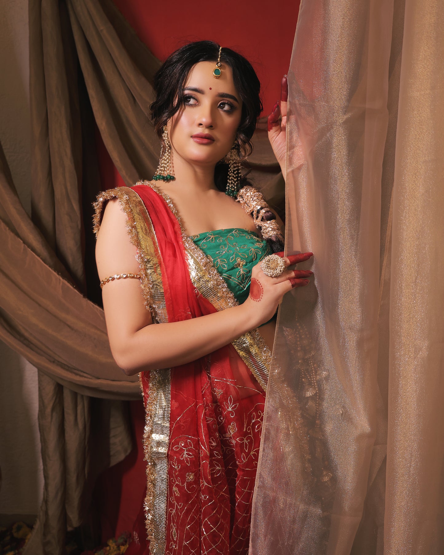 RED AND EMERALD GREEN SAREE  - SWARN MANJAR